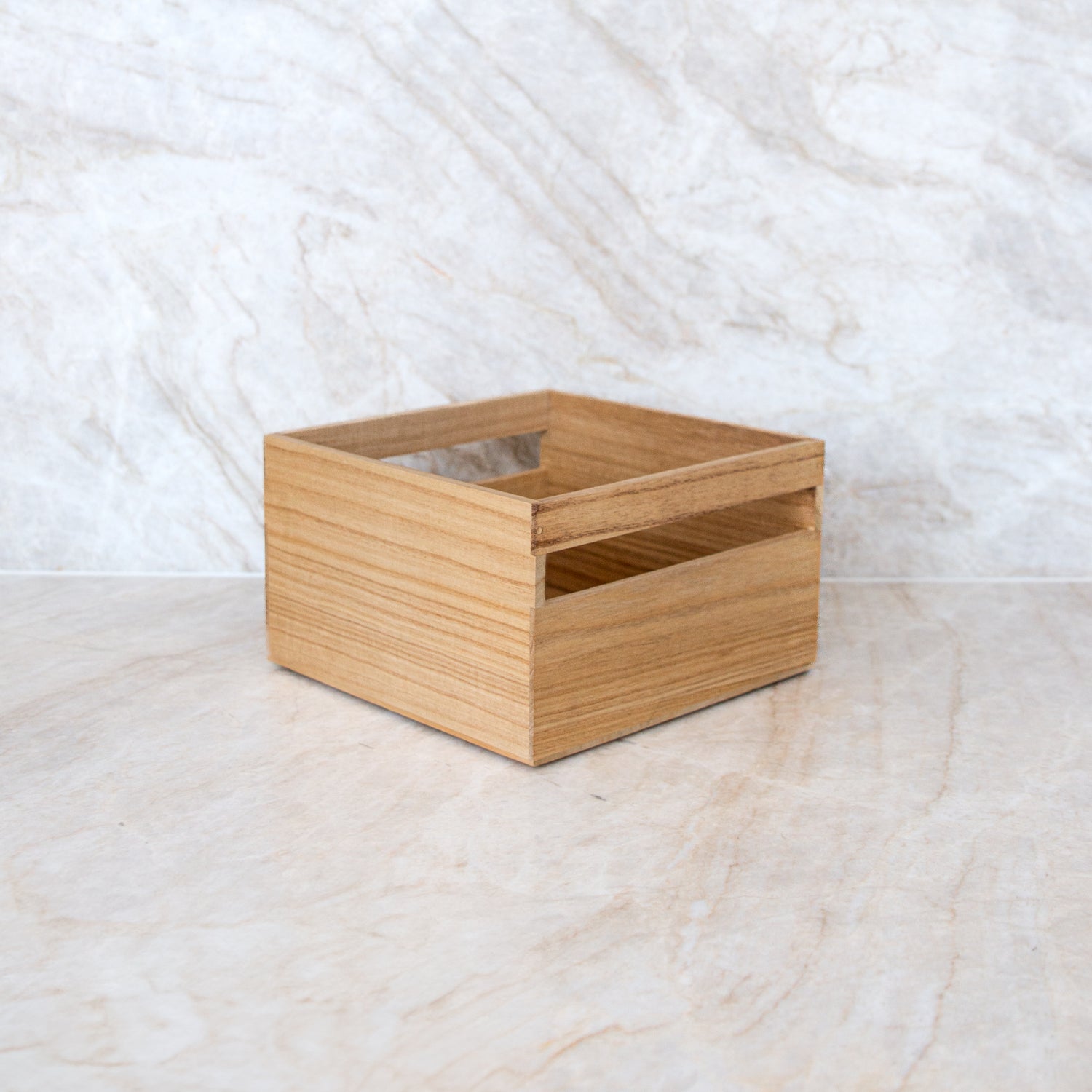 Trækasse kvadratisk høj – Skab ro og overblik i hjemmet