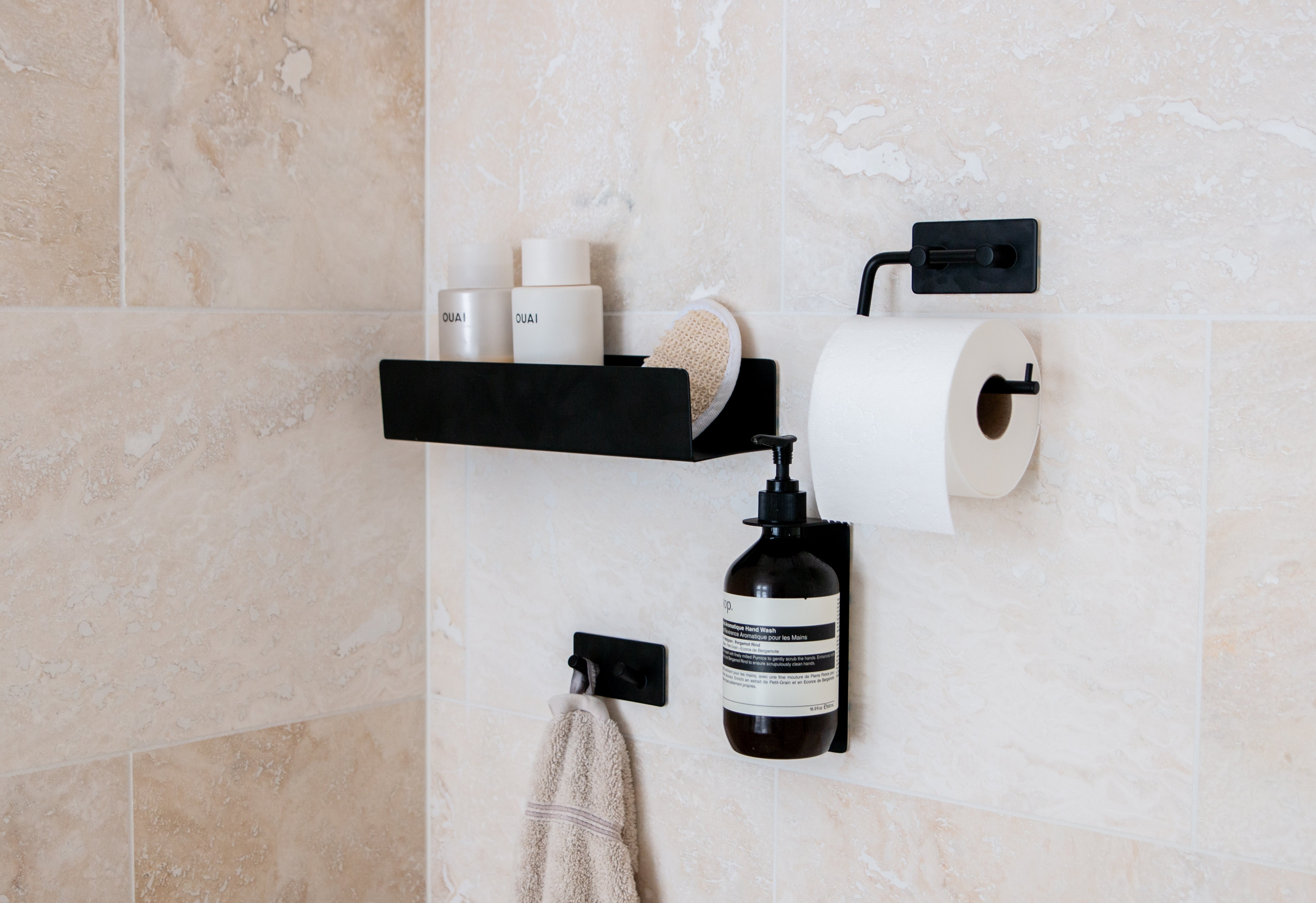 Væghængt hylde - Hvordan får du mere plads og overblik?