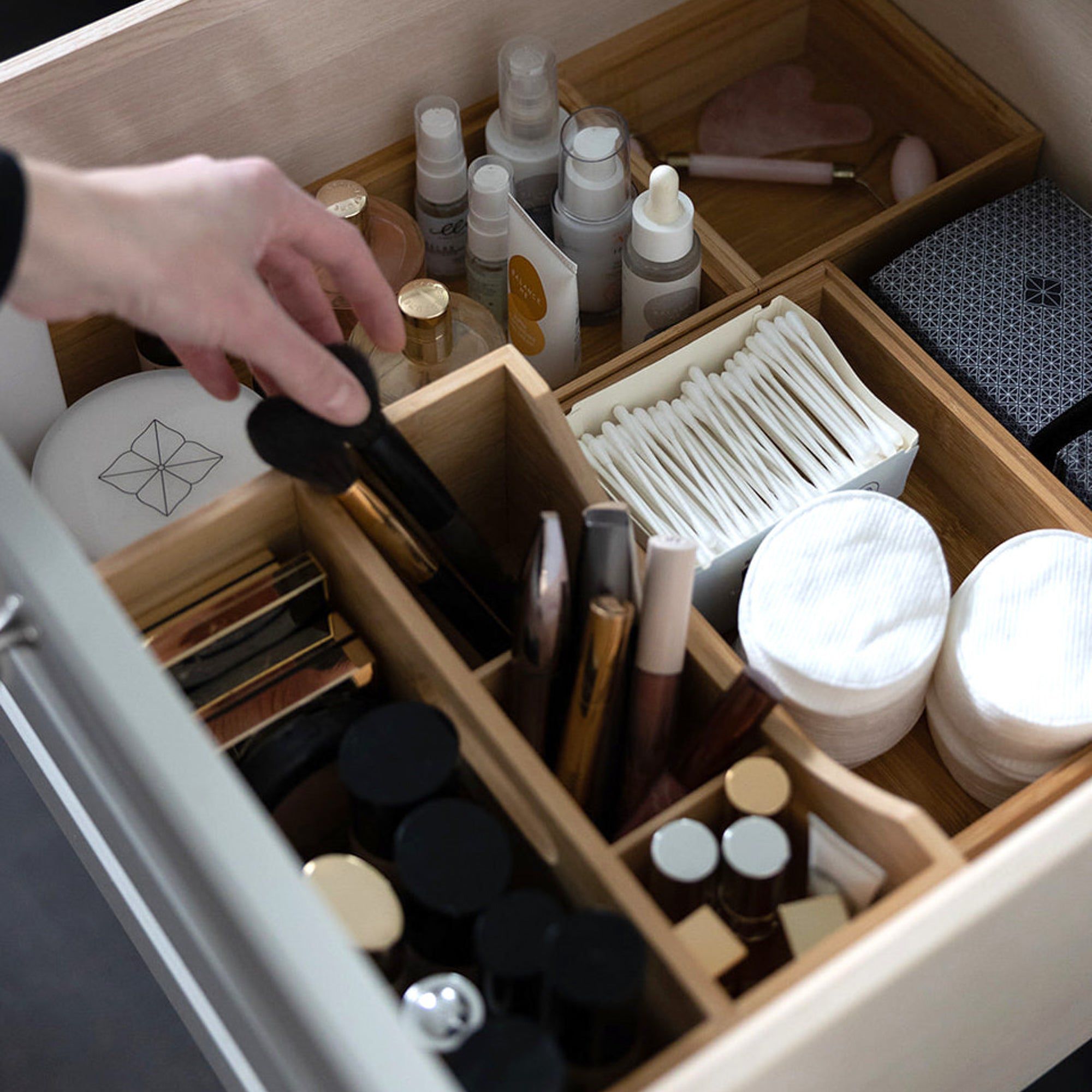 Kasser Makeup organizer med hank aestetisk ele living