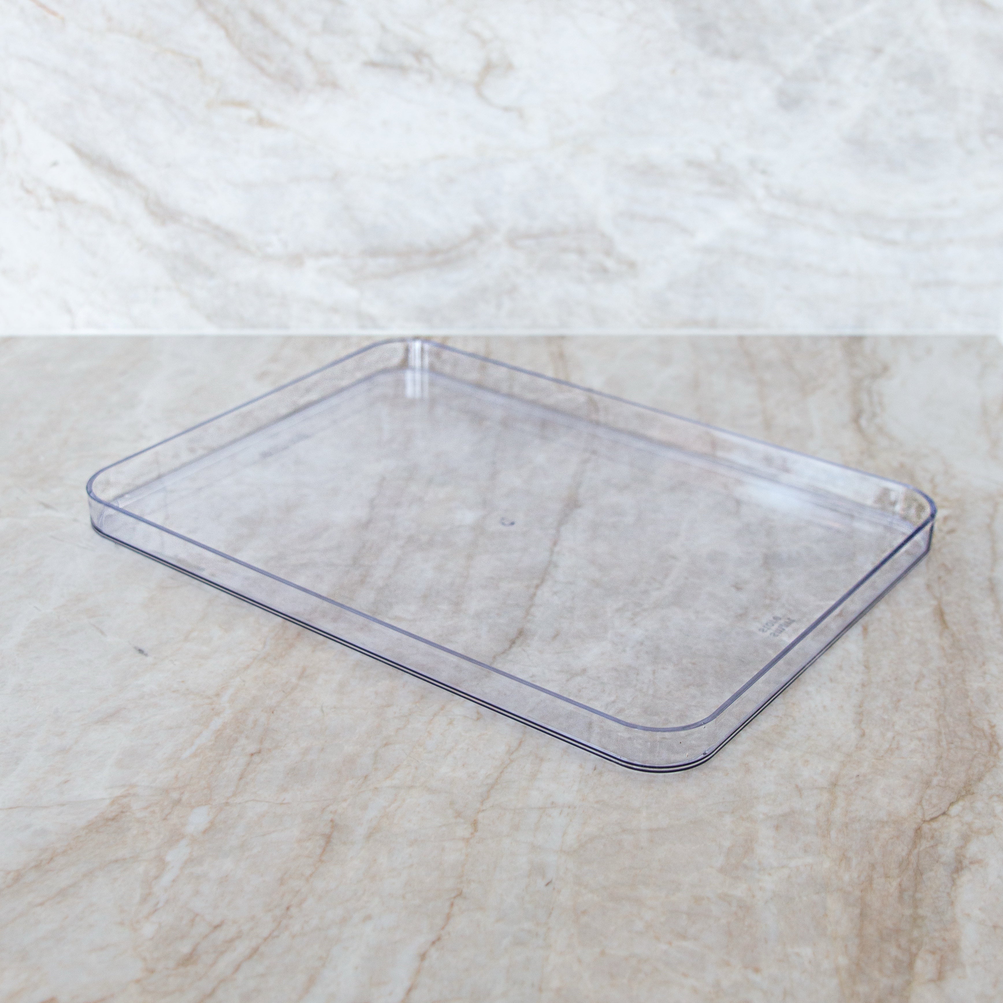 Stor trækasse med låg – sådan skaber du ro og overblik