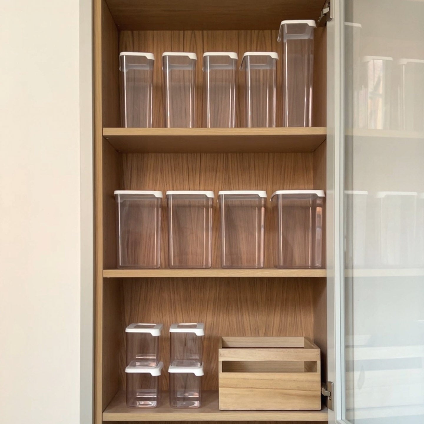 Large package solution storage bins